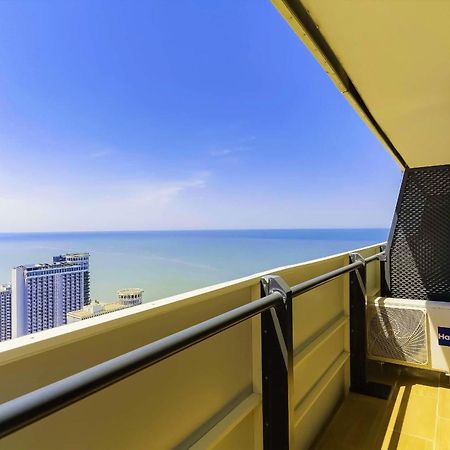 Luxury Beach Front Hotel Batumi Exterior photo