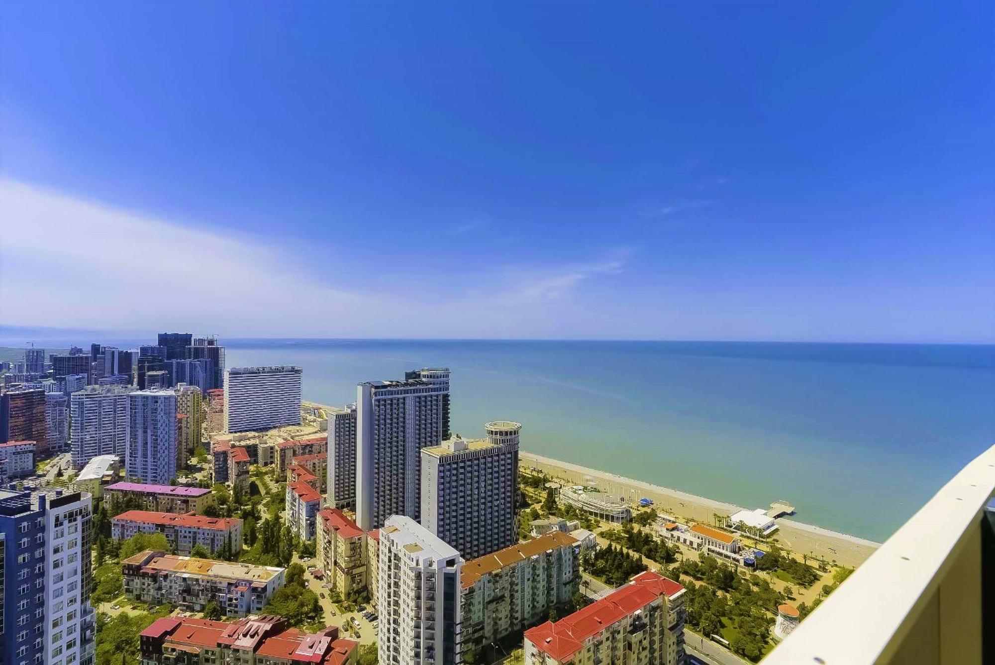Luxury Beach Front Hotel Batumi Exterior photo