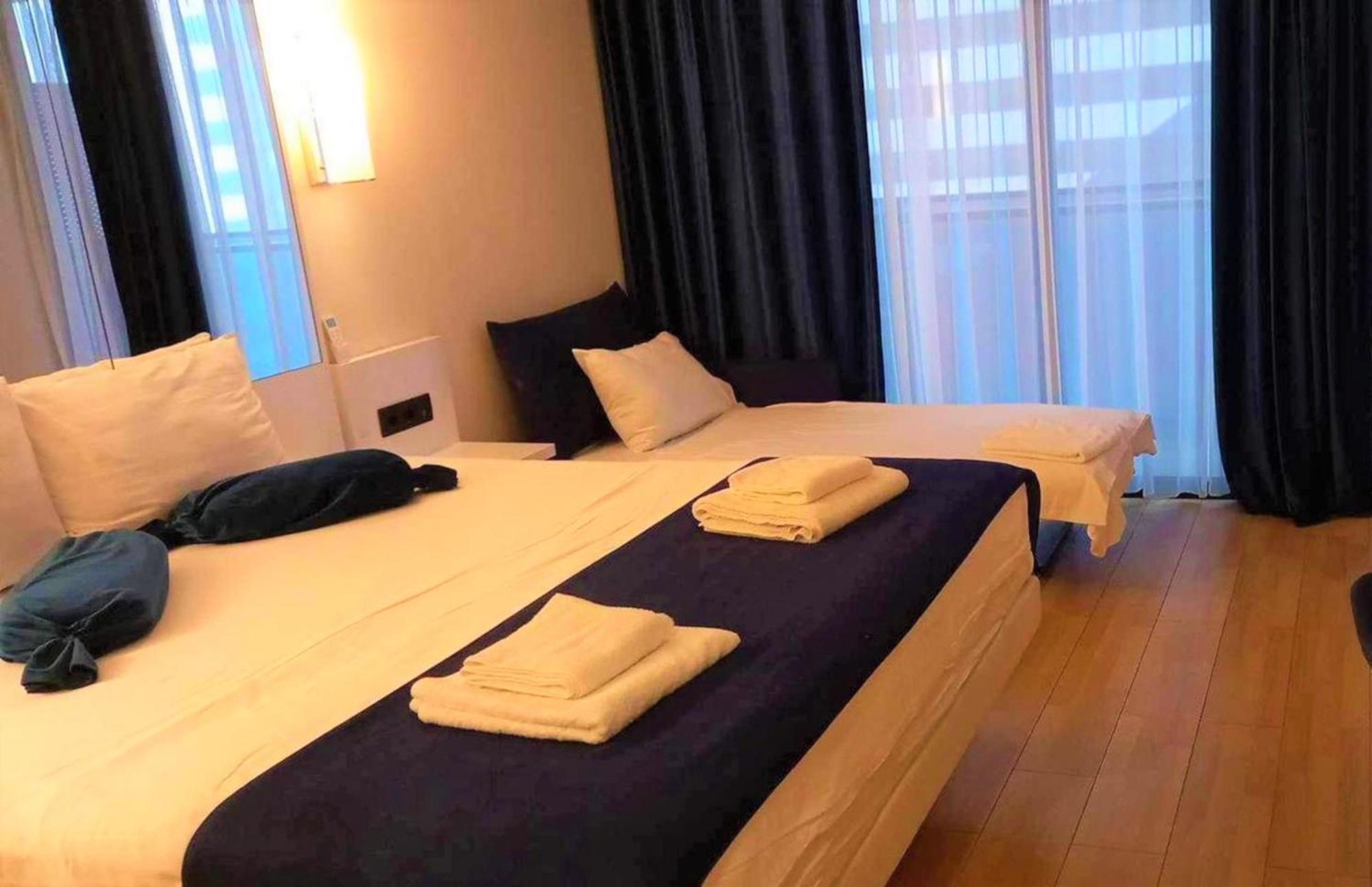 Luxury Beach Front Hotel Batumi Exterior photo