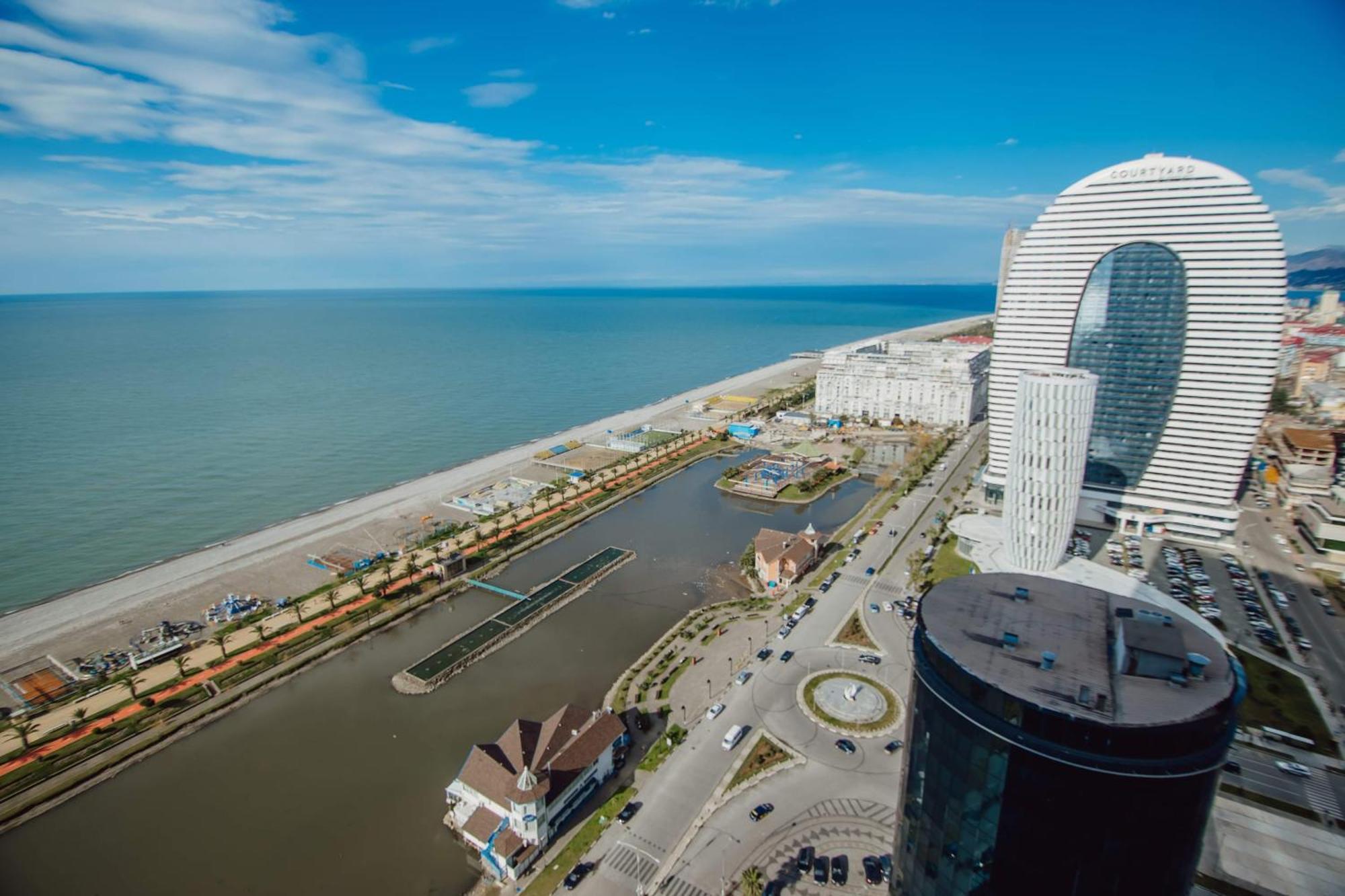 Luxury Beach Front Hotel Batumi Exterior photo