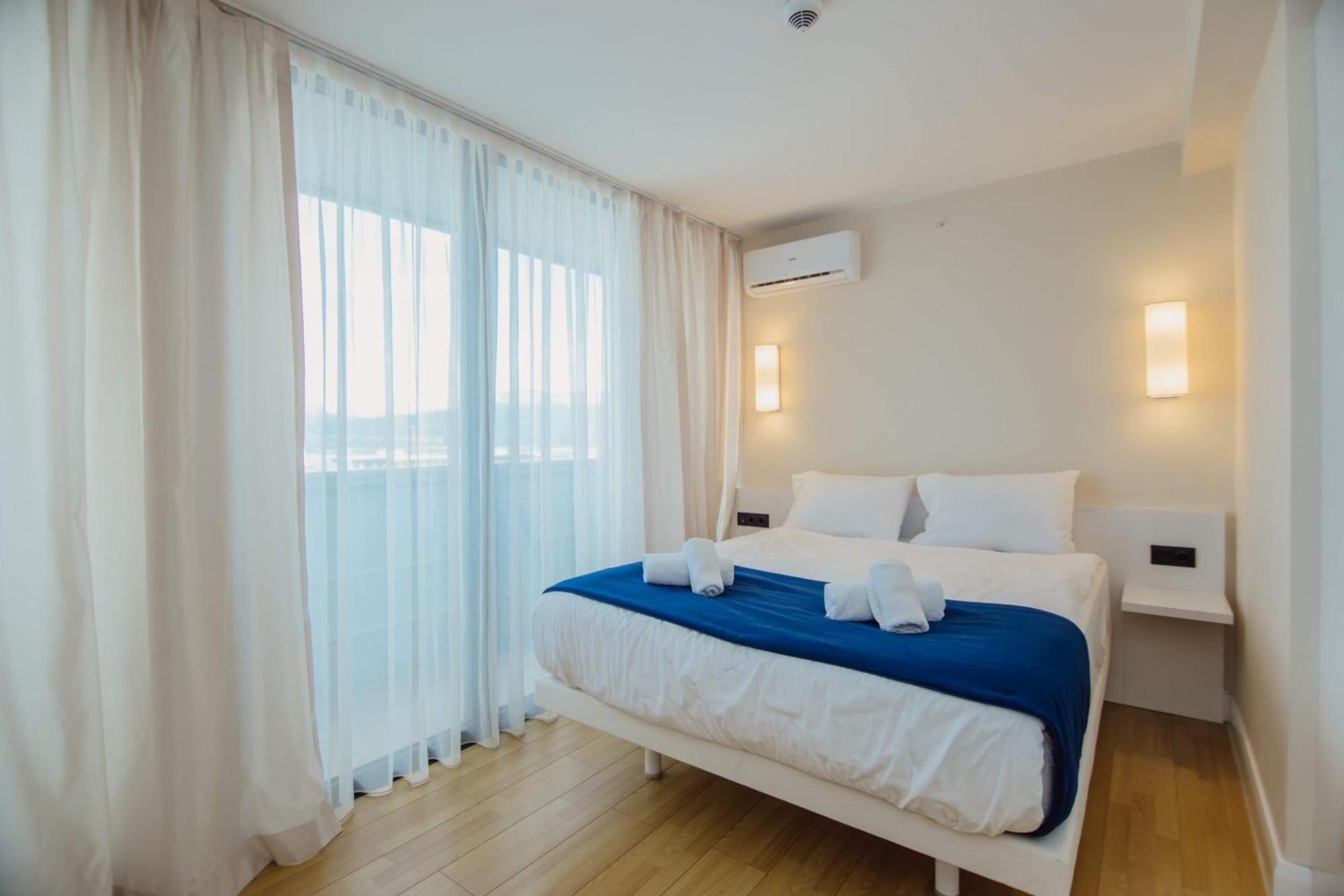 Luxury Beach Front Hotel Batumi Exterior photo