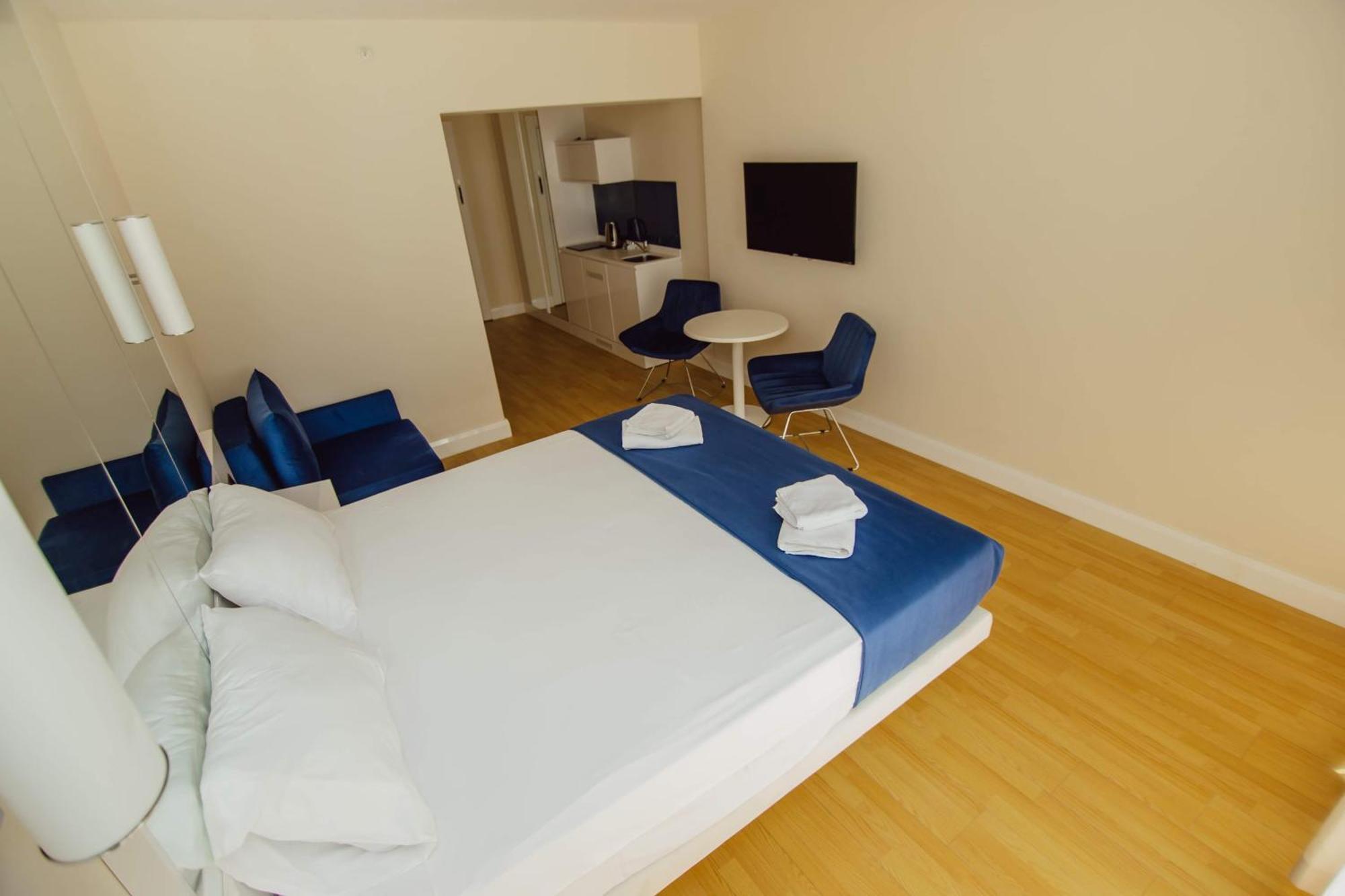 Luxury Beach Front Hotel Batumi Exterior photo